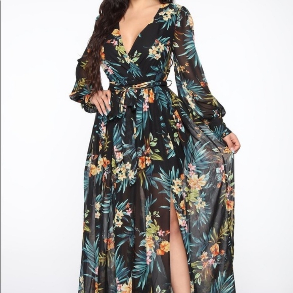 Park Avenue Printed Maxi Dress - Black Printed MAXI SMALL NWT FAHSION NOVA NWT